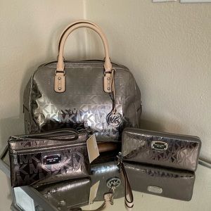 MICHAEL KORS METALLIC SET